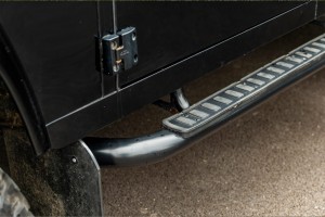 LAND ROVER DEFENDER 110 STOPNIE BOCZNE CZARNE MODEL STYL SVX