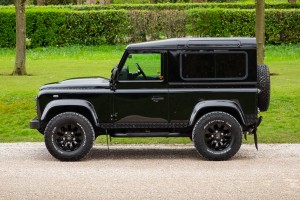 LAND ROVER DEFENDER 90 STOPNIE BOCZNE CZARNE MODEL STYL SVX