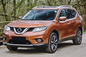 NISSAN X-TRAIL III T32 2014-2020 DEKORACYJNA LISTWA ZDERZAKA PRZEDNIEGO