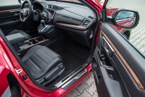 HONDA CR-V V 2018-2023 WEWNĘTRZNE GÓRNE LISTWY PROGOWE