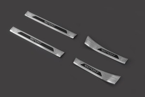 HONDA CR-V V 2018-2023 WEWNĘTRZNE GÓRNE LISTWY PROGOWE