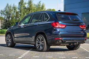 BMW X5 F15 2013-2018 LISTWA TYLNEGO LEWEGO BŁOTNIKA 51777294371