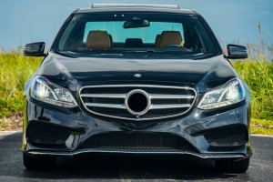 MERCEDES E-CLASS W212 2013-2016 PO FACELIFTINGU CHROMOWANA LISTWA PRZEDNIEGO ZDERZAKA PRAWA A2128852874