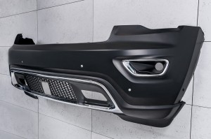 JEEP GRAND CHEROKEE IV WK2 2017-2021 DRUGI FACELIFTING KOMPLETNY ZDERZAK PRZEDNI Z PDC BEZ SPRYSKIWACZY Z GRILLEM 68333498AA