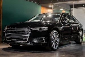 AUDI A6 C8 4K 2018+ RAMKA GRILLA CHROMOWANA 4K0853651F
