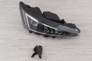 HYUNDAI ELANTRA VI AD 2018-2020 PO FACELIFTINGU LAMPA PRZEDNIA PRAWA 92102F2500