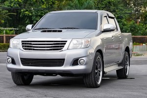 TOYOTA HILUX VII AN20 2011-2015 PO FACELIFTINGU LAMPA PRZEDNIA PRAWA 811100K440