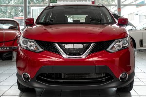 NISSAN QASHQAI II J11 2014-2017 PRZED FACELIFTINGIEM LAMPA PRZEDNIA LEWA Z LED 260104EH0A