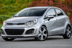 KIA RIO III UB 2011-2015 HATCHBACK PRZED FACELIFTINGIEM LAMPA PRZECIWMGIELNA PRZEDNIA LEWA 922011W200