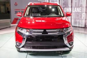 MITSUBISHI OUTLANDER III GF 2016-2019 PO PIERWSZYM FACELIFTINGU ZDERZAK PRZEDNI 6410G227ZZ