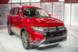 MITSUBISHI OUTLANDER III GF 2016-2019 PO PIERWSZYM FACELIFTINGU ZDERZAK PRZEDNI 6410G227ZZ