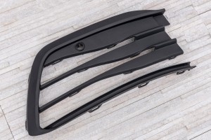 VOLKSWAGEN GOLF 8 VIII 5H 2020+ KRATKA PRZEDNIEGO ZDERZAKA PRAWA 5H0853666J