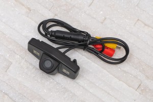 HONDA CIVIC VIII 2006-2011 KAMERA COFANIA Z LAMPĄ