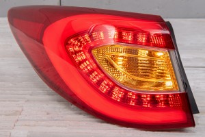 HYUNDAI ix35 LM 2013-2015 LAMPA KAROSERYJNA LED TYLNA LEWA 924012Y500