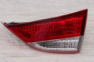 HYUNDAI ELANTRA V MD 2010-2013 PRZED FACELIFTINGIEM LAMPA KLAPY TYLNEJ PRAWA 924043X010