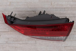 HYUNDAI ELANTRA V MD 2010-2013 PRZED FACELIFTINGIEM LAMPA KLAPY TYLNEJ PRAWA 924043X010