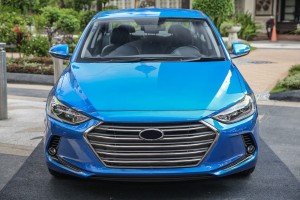 HYUNDAI ELANTRA VI AD 2015-2018 PRZED FACELIFTINGIEM KRATKA ZDERZAKA ZAŚLEPKA LAMPY PRZEDNIA LEWA 86563F2300