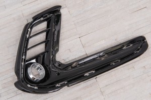 HYUNDAI ELANTRA VI AD 2015-2018 PRZED FACELIFTINGIEM KRATKA ZDERZAKA ZAŚLEPKA LAMPY PRZEDNIA PRAWA 86564F2300