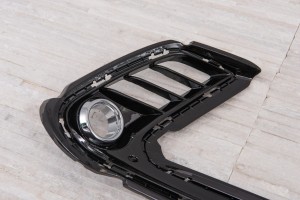 HYUNDAI ELANTRA VI AD 2015-2018 PRZED FACELIFTINGIEM KRATKA ZDERZAKA ZAŚLEPKA LAMPY PRZEDNIA PRAWA 86564F2300