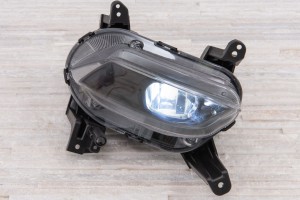 HYUNDAI SANTA FE IV TM 2018-2020 PRZED FACELIFTINGIEM LAMPA PRZECIWMGIELNA LED PRZEDNIA PRAWA 92202S1100