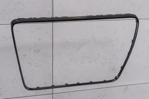 AUDI RS5 8T 2010-2012 PRZED FACELIFTINGIEM RAMKA GRILLA CZARNA 8T0853651