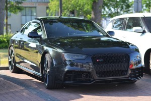 AUDI RS5 8T 2012-2015 PO FACELIFTINGU RAMKA GRILLA CZARNA 8T0853651J