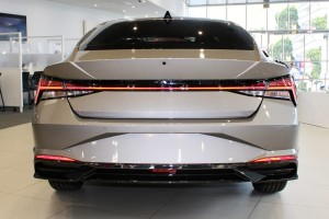 HYUNDAI ELANTRA VII CN7 2020+ LAMPA TYLNA LED LEWA 92401AA200