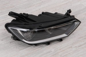 VOLKSWAGEN PASSAT B8 3G 2015-2019 PRZED FACELIFTINGIEM LAMPA PRZEDNIA PRAWA 3G1941006A