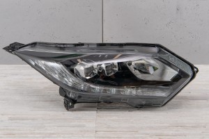 HONDA HR-V 2015 LAMPA PRZEDNIA LED PRAWA