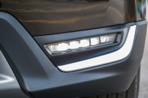 HONDA CR-V V 2018-2019 PRZED FACELIFTINGIEM KRATKA HALOGENU LEWA Z CHROMOWANĄ LISTWĄ 71153TLAA01