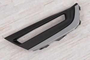 HONDA CR-V V 2018-2019 PRZED FACELIFTINGIEM KRATKA HALOGENU LEWA Z CHROMOWANĄ LISTWĄ 71153TLAA01