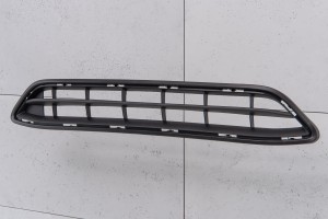 HONDA CR-V IV 2015-2018 PO FACELIFTINGU KRATKA PRZEDNIEGO ZDERZAKA ŚRODKOWA 71180T1EE10