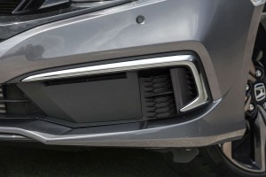 HONDA CIVIC X 2019-2021 PO FACELIFTINGU KRATKA HALOGENU Z CHROMEM LEWA 71185TBAK50