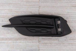 HONDA CIVIC X 2016-2019 PRZED FACELIFTINGIEM ZAŚLEPKA TYLNEGO HALOGENU PRAWA 71503TEAT00