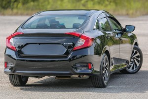HONDA CIVIC X 2016-2019 PRZED FACELIFTINGIEM ZAŚLEPKA TYLNEGO HALOGENU LEWA 71508TEAT00