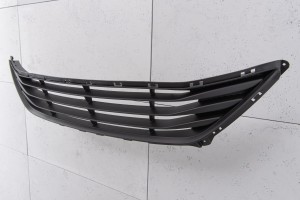 HYUNDAI ELANTRA V MD 2010-2013 PRZED FACELIFTINGIEM KRATKA ZDERZAKA ŚRODKOWA 865603X700