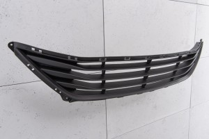 HYUNDAI ELANTRA V MD 2010-2013 PRZED FACELIFTINGIEM KRATKA ZDERZAKA ŚRODKOWA 865603X700