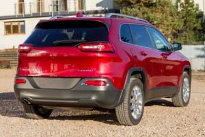 JEEP CHEROKEE V KL 2014-2018 PRZED FACELIFTINGIEM SPOILER TYLNEGO ZDERZAKA CZARNY 1 WYDECH 68210025AA