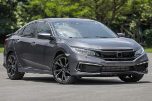 HONDA CIVIC X 2019-2021 SEDAN PO FACELIFTINGU KRATKA HALOGENU Z CHROMOWANĄ LISTWĄ PRAWA 71180TBAK50