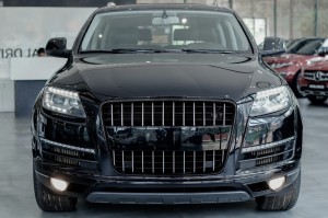 AUDI Q7 4L 2005-2015 CZARNA RAMKA GRILLA 4L0853651B