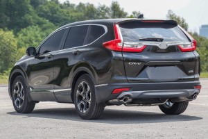 HONDA CR-V V 2018-2019 PRZED FACELIFTINGIEM LISTWA LEWEGO PRZEDNIEGO BŁOTNIKA 74165TLAA02