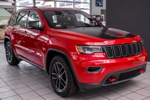 JEEP GRAND CHEROKEE IV WK2 2017-2021 DRUGI FACELIFTING LAMPA PRZECIWMGIELNA PRZEDNIA LED P=L 68228884AC