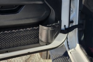 JEEP WRANGLER JL 2018+ UCHWYTY NA KUBKI NA DRZWI PRZEDNIE