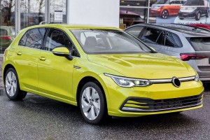 VOLKSWAGEN GOLF 8 VIII 5H 2020-2024 PRZED FACELIFTINGIEM KRATKA PRZEDNIEGO ZDERZAKA LEWA 5H0853665J