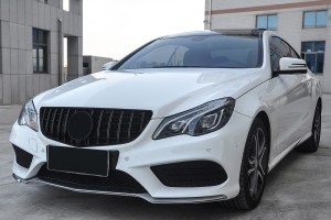 MERCEDES E-CLASS C207 COUPE 2014-2017 PO FACELIFTINGU GRILL GT PANAMERICANA Z KAMERĄ CZARNY