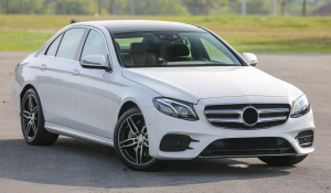 MERCEDES E-CLASS W213 2016-2020 PRZED FACELIFTINGIEM CHROMOWANA LISTWA ZDERZAKA PRZEDNIEGO A2138857000