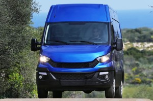 IVECO DAILY IV 2014+ LAMPA PRZECIWMGIELNA PRZEDNIA 68202187AA L=P