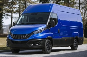 IVECO DAILY IV 2014+ LAMPA PRZECIWMGIELNA PRZEDNIA 68202187AA L=P