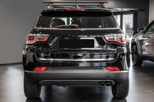JEEP COMPASS II 2017+ ZDERZAK TYLNY GÓRNY 5SY37TZZAB