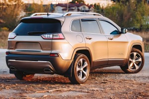 JEEP CHEROKEE V KL 2018-2023 PO FACELIFTINGU LAMPA PRZECIWMGIELNA TYLNA PRAWA LED W BŁOTNIK 68275956AC